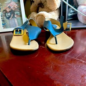 Only warn once. Size 9 Michael Kors